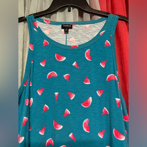 Torrid tank- size 0/large - Picture 2 of 2